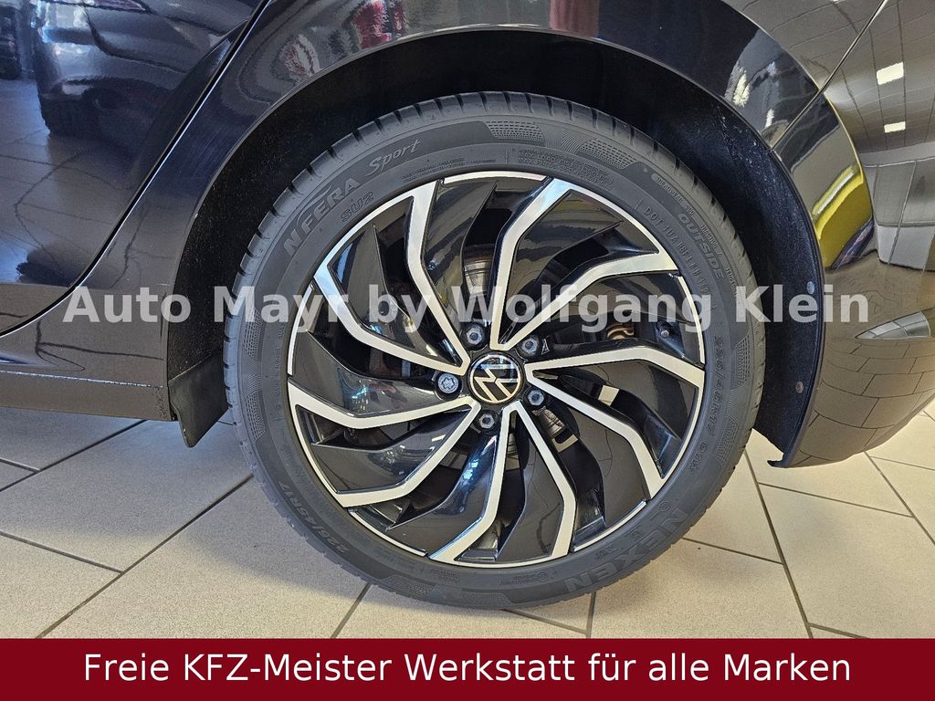 Volkswagen Golf 2022 г. Чёрный, пробег 41200 км