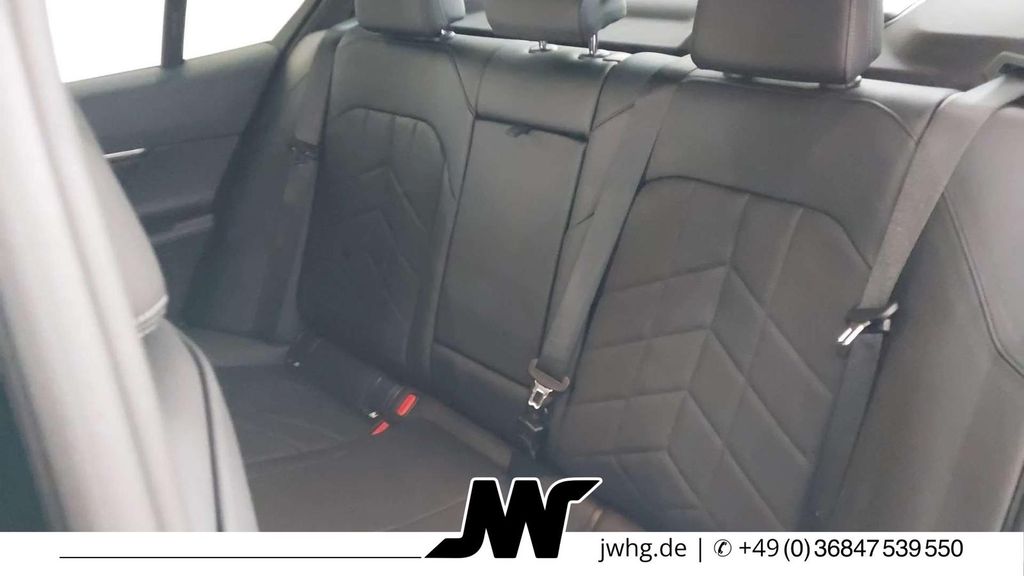 BMW 520 2024 г. Чёрный, пробег 47200 км