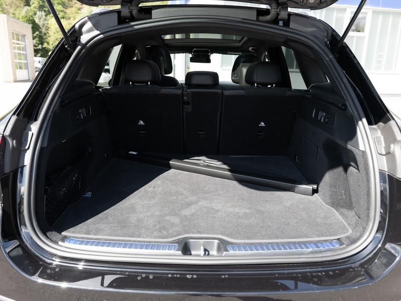 Mercedes-Benz GLC 220 2025 г. Чёрный, пробег 13140 км