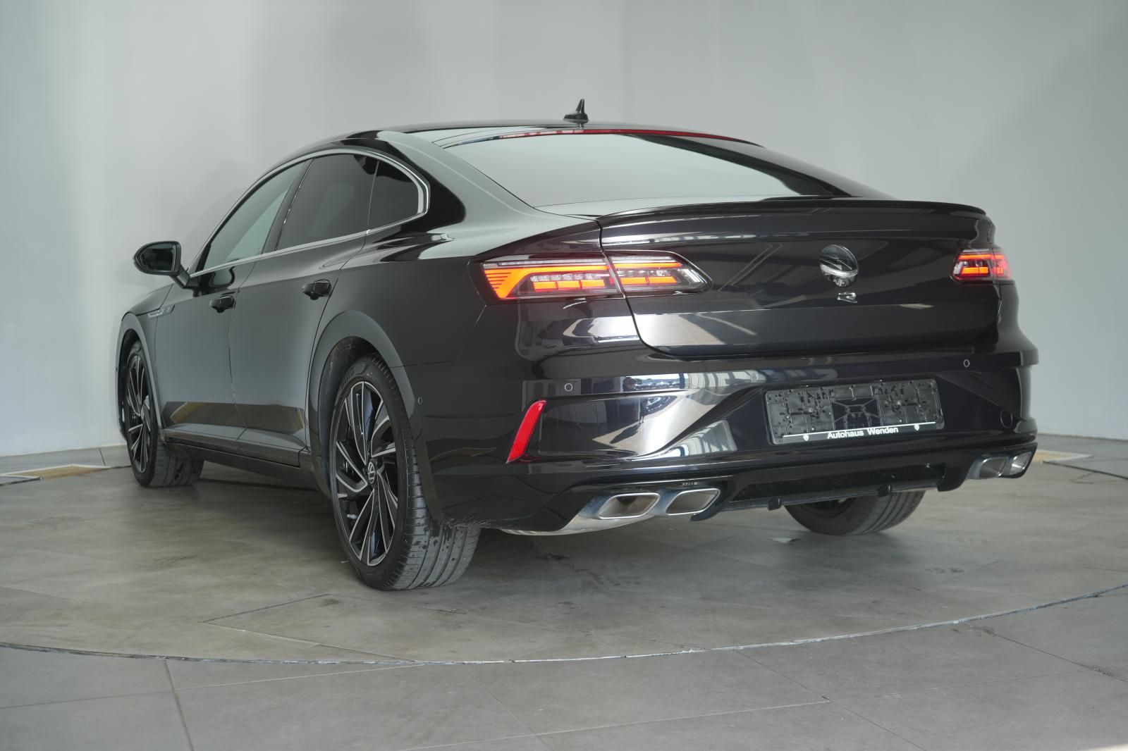 Volkswagen Arteon 2022 г. Чёрный, пробег 49000 км