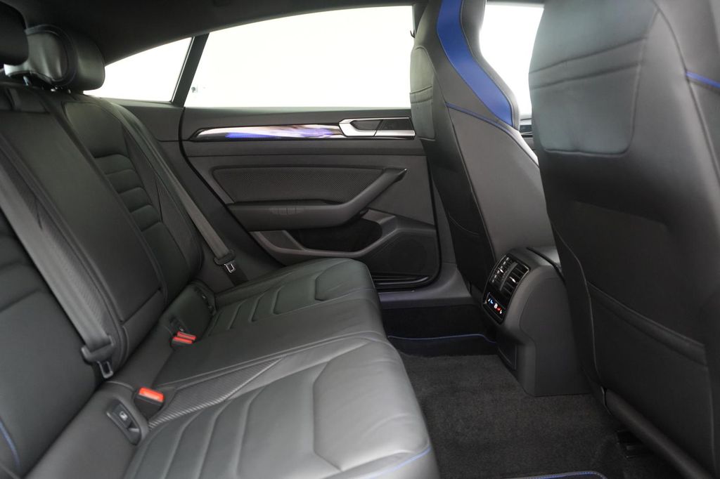 Volkswagen Arteon 2022 г. Чёрный, пробег 49000 км