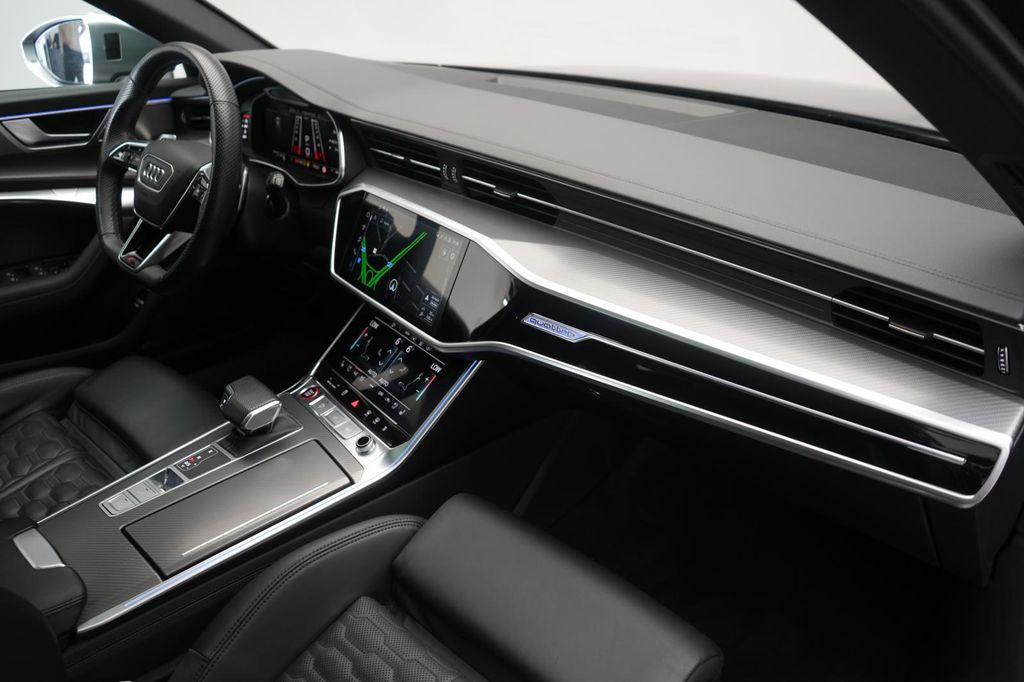 Audi RS6 2023 г. Чёрный, пробег 59000 км