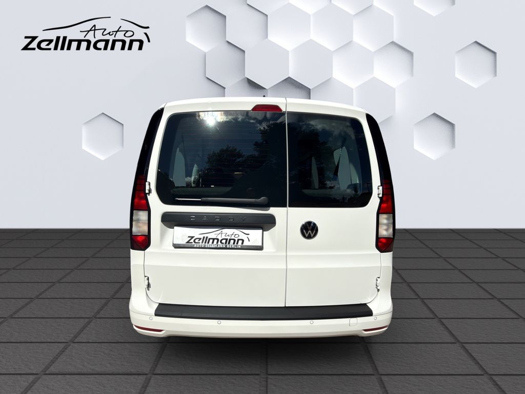 Volkswagen CADDY MAXI 2022 г. Белый, пробег 25732 км