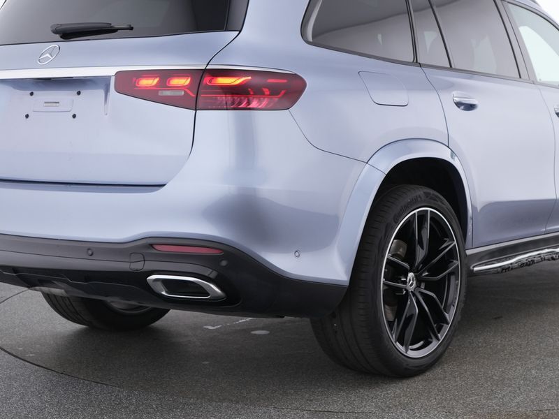 Mercedes-Benz GLS 450 2025 г. Синий, пробег 46900 км