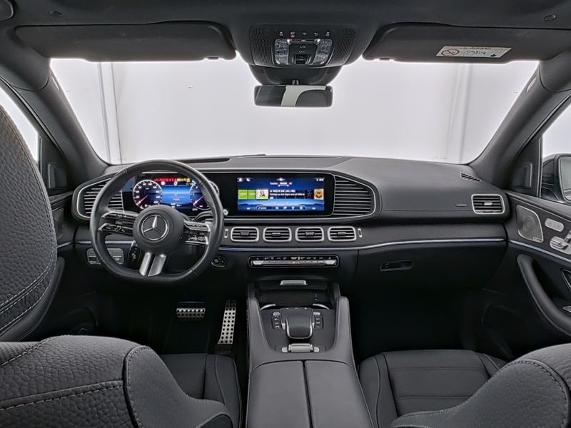 Mercedes-Benz GLS 450 2025 г. Синий, пробег 46900 км