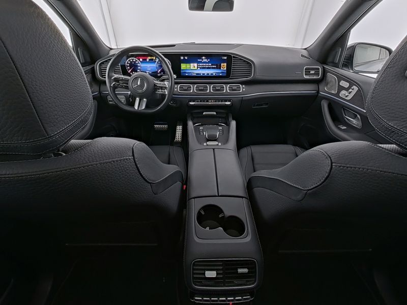 Mercedes-Benz GLS 450 2025 г. Синий, пробег 46900 км