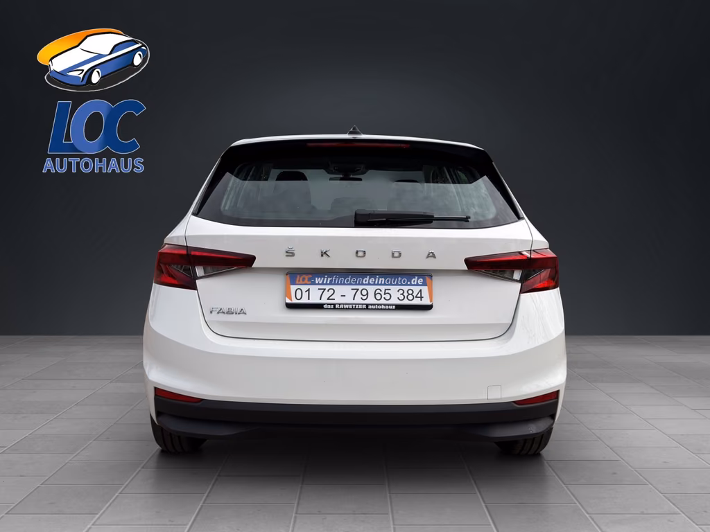 Skoda Fabia 2023 г. Белый, пробег 37034 км