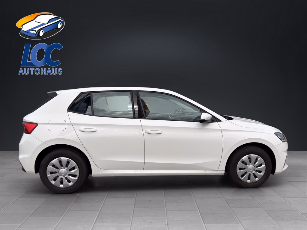 Skoda Fabia 2023 г. Белый, пробег 37034 км