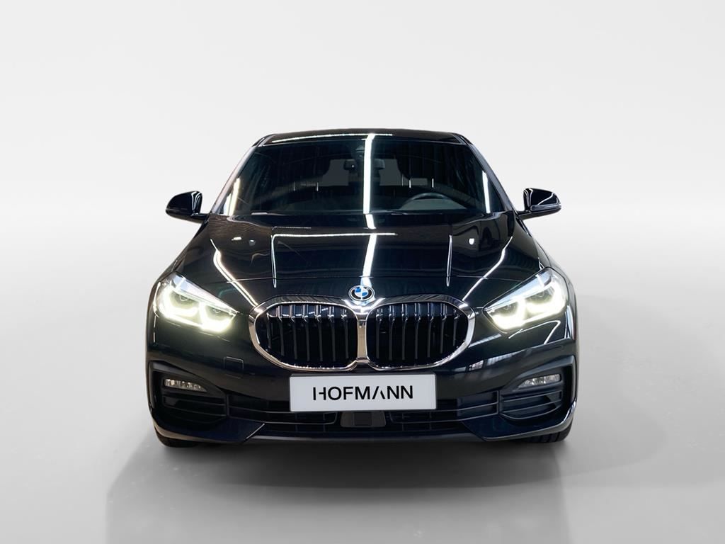 BMW 118 2023 г. Чёрный, пробег 24300 км