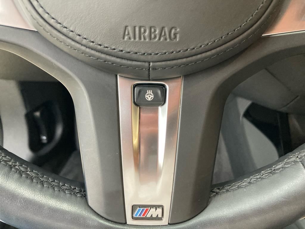 BMW 118 2023 г. Чёрный, пробег 24300 км