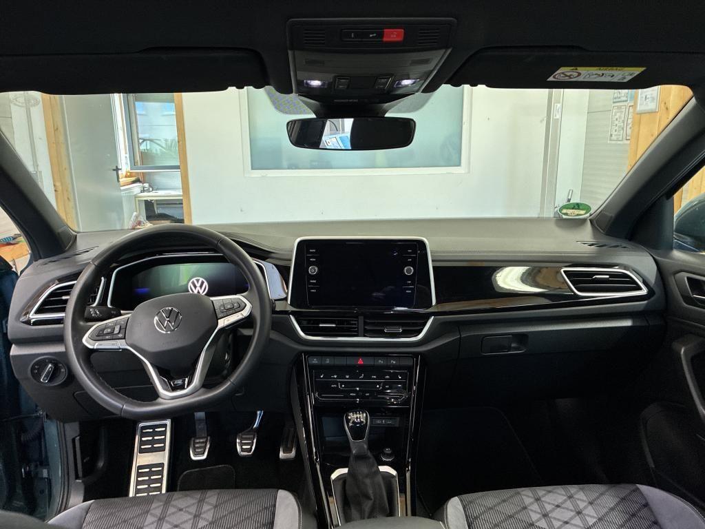 Volkswagen T-Roc 2024 г. Синий, пробег 21445 км
