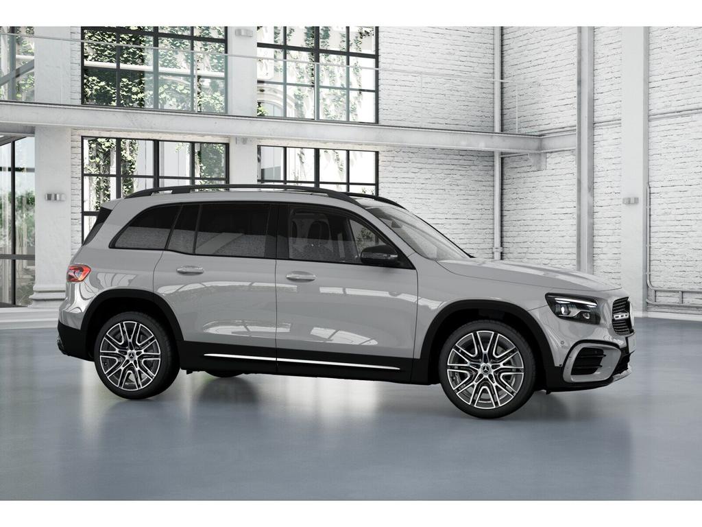 Mercedes-Benz GLB 250 2026 г. Серый, пробег 9900 км