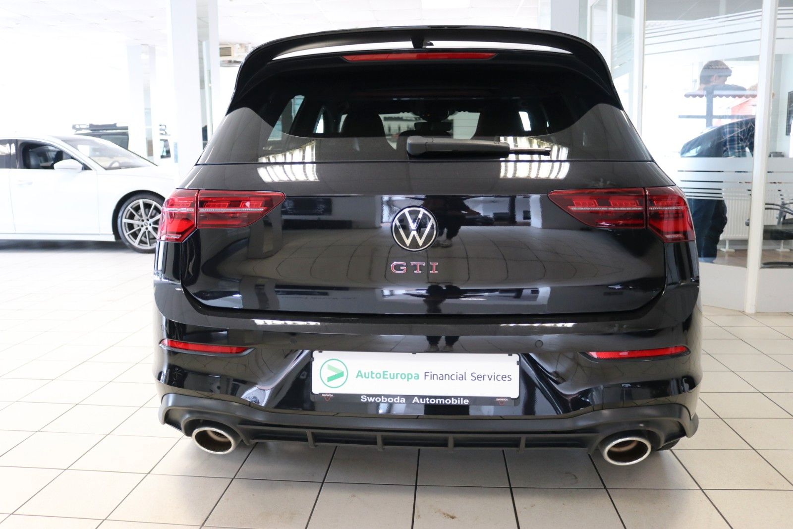 Volkswagen Golf 2023 г. Чёрный, пробег 39099 км