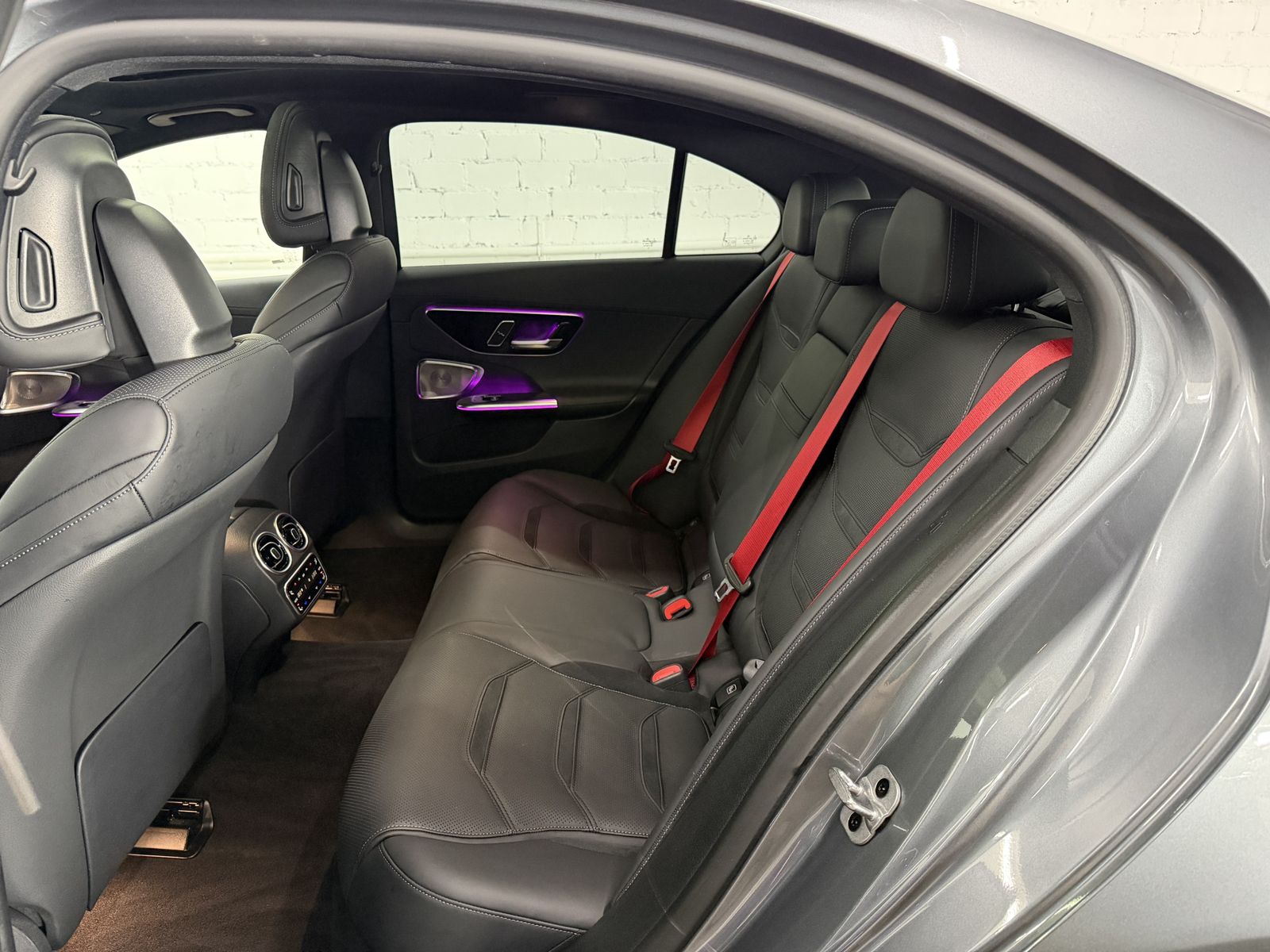 Mercedes-Benz C 43 AMG 2024 г. Серый, пробег 24100 км