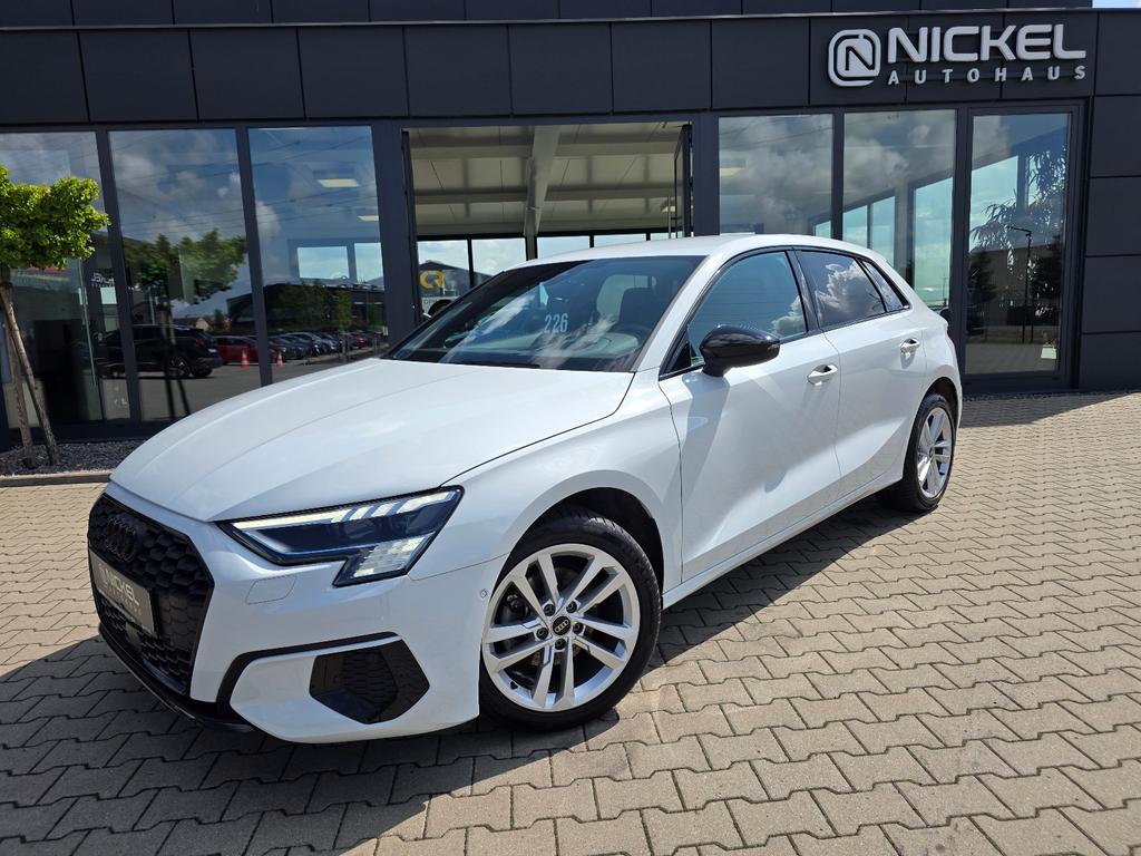 Audi A3 2022 г. Белый, пробег 36000 км