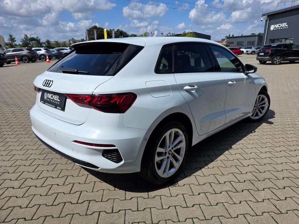 Audi A3 2022 г. Белый, пробег 36000 км