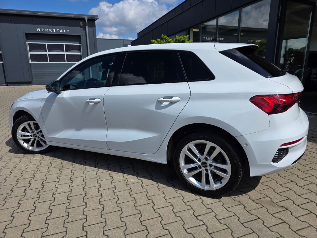 Audi A3 2022 г. Белый, пробег 36000 км
