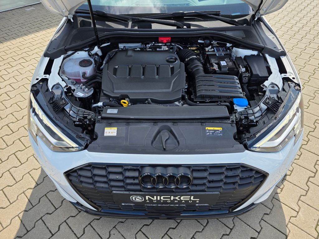 Audi A3 2022 г. Белый, пробег 36000 км