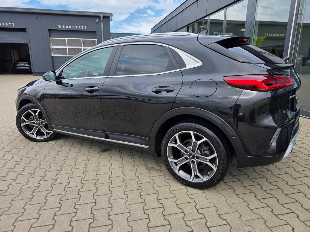 Kia XCeed 2022 г. Чёрный, пробег 49800 км