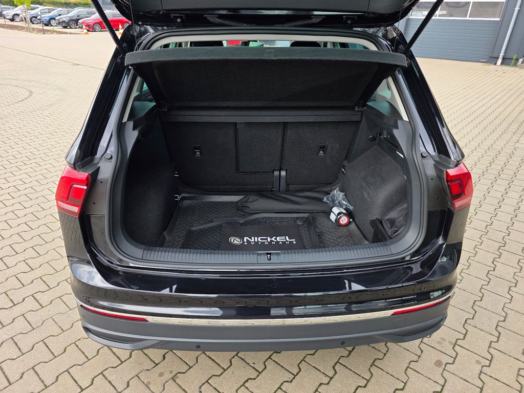 Volkswagen Tiguan 2023 г. Чёрный, пробег 51000 км