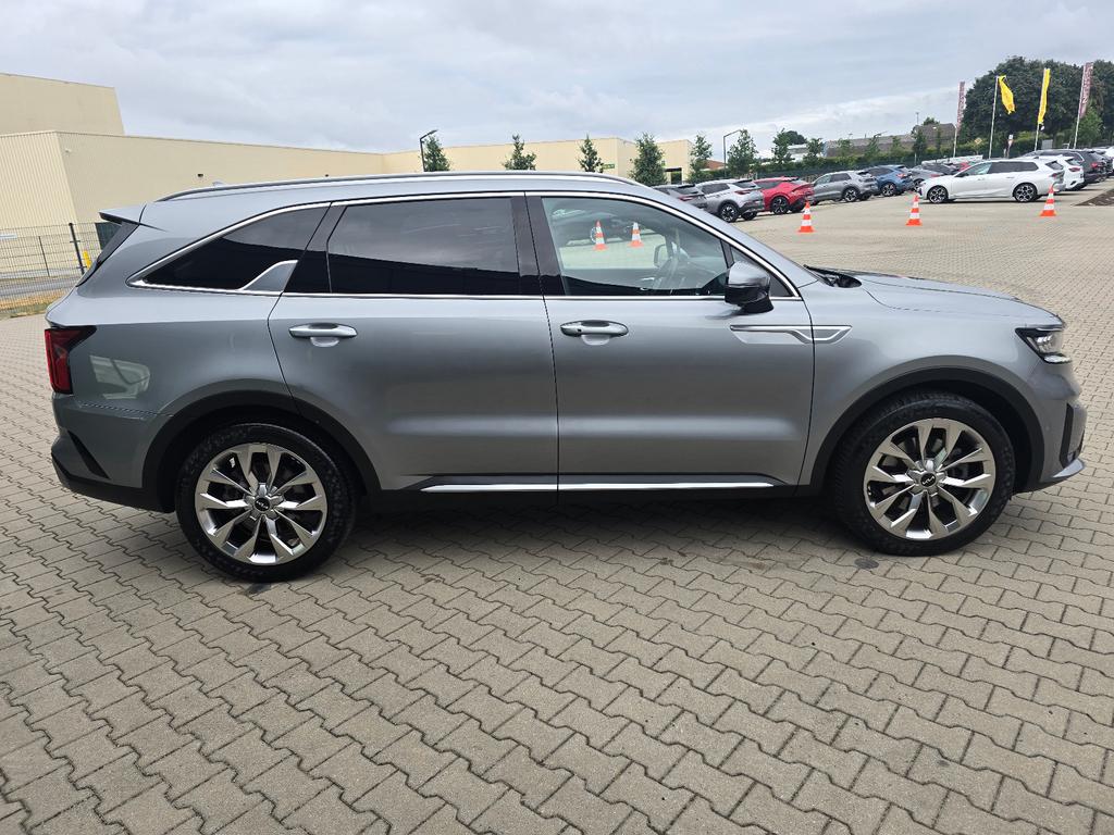 Kia Sorento 2022 г. Серый, пробег 56000 км