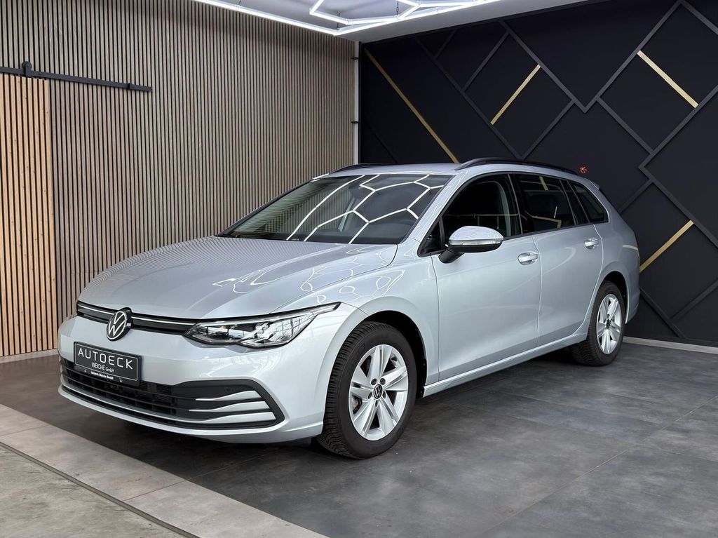 Volkswagen Golf 2023 г. Серебристый, пробег 38300 км
