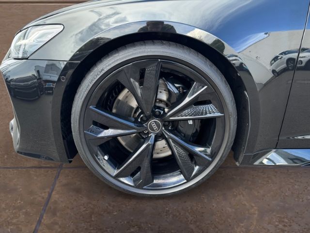 Audi RS6 2024 г. Чёрный, пробег 21182 км