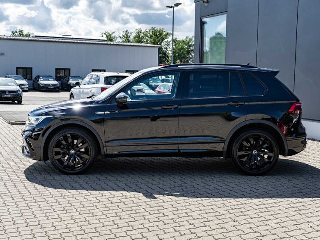 Volkswagen Tiguan 2023 г. Чёрный, пробег 35890 км