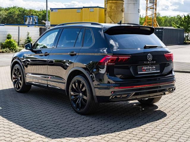Volkswagen Tiguan 2023 г. Чёрный, пробег 35890 км