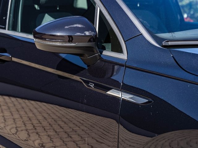 Volkswagen Tiguan 2023 г. Чёрный, пробег 35890 км