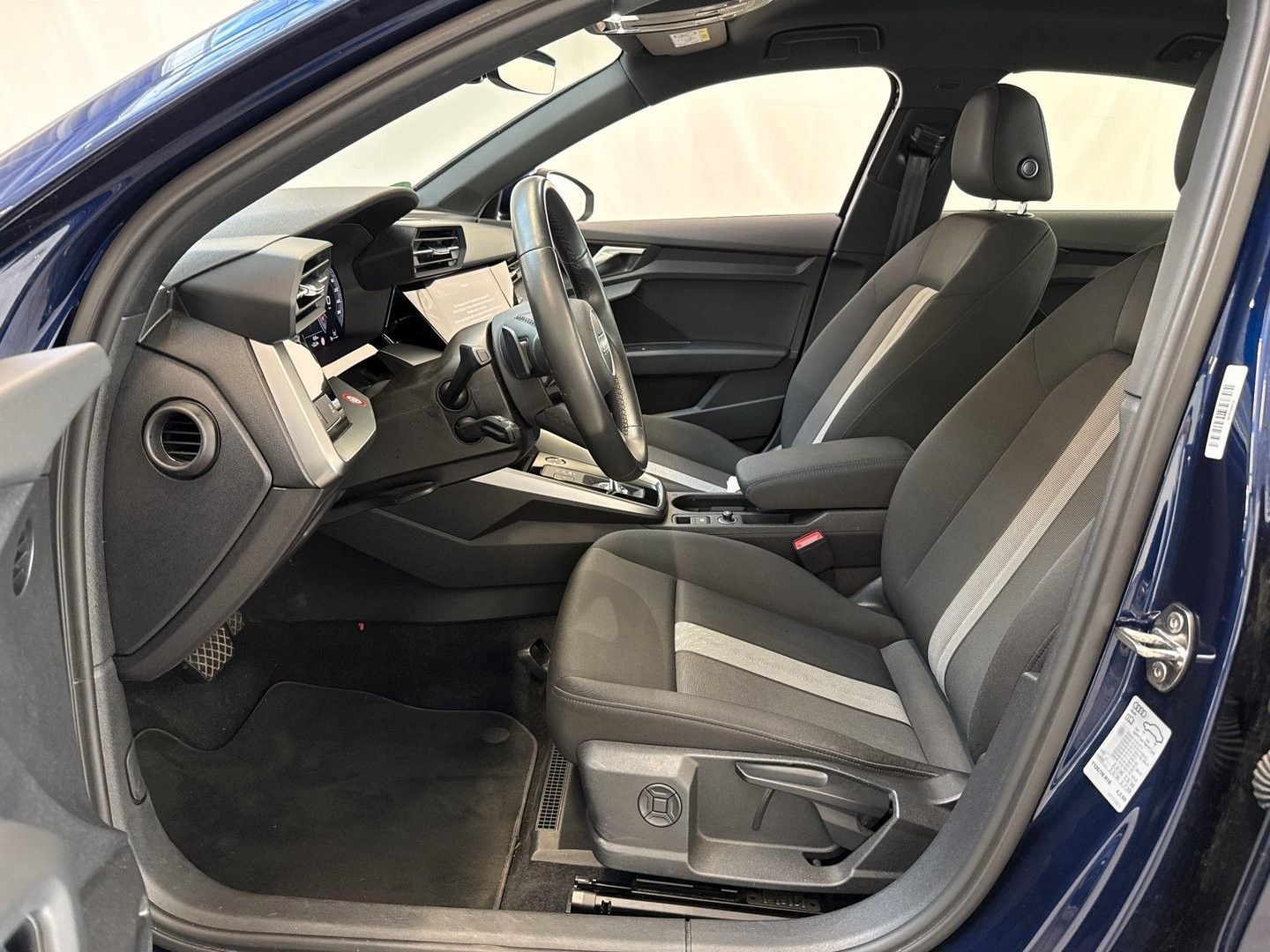 Audi A3 2022 г. Синий, пробег 57000 км
