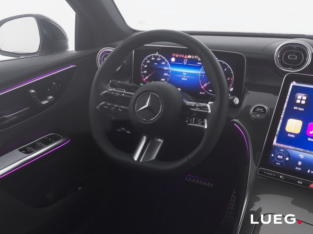 Mercedes-Benz GLC 300 2026 г. Белый, пробег 10613 км