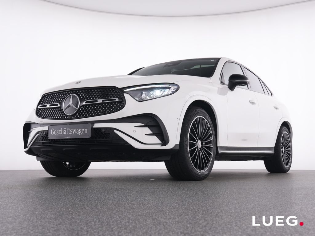 Mercedes-Benz GLC 300 2026 г. Белый, пробег 10613 км
