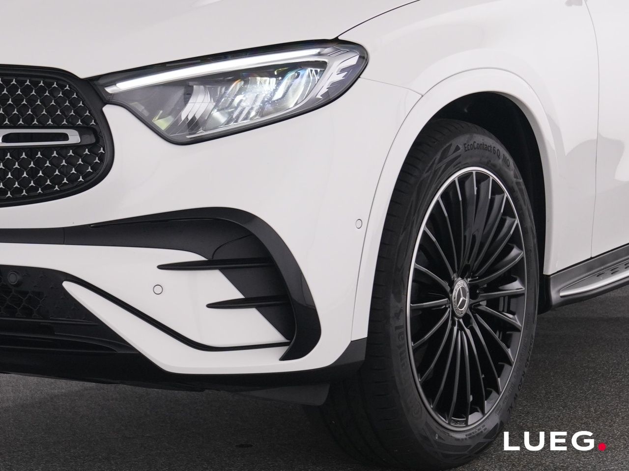 Mercedes-Benz GLC 300 2026 г. Белый, пробег 10613 км
