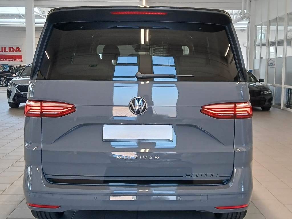 Volkswagen T7 MULTIVAN 2025 г. Серый, пробег 50500 км