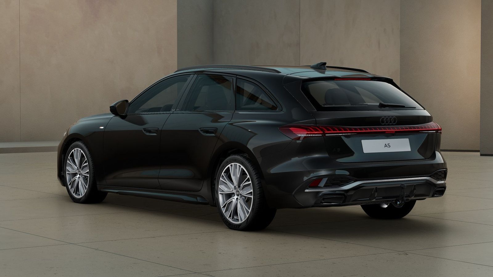 Audi A5 2025 г. Чёрный, пробег 27581 км