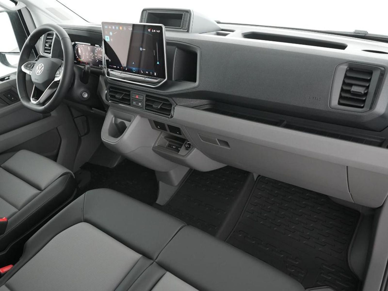 Volkswagen CRAFTER 2025 г. Белый, пробег 19 км