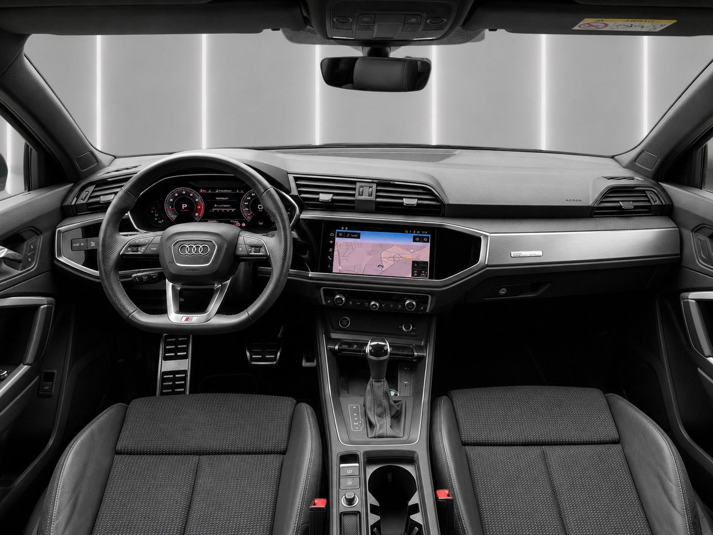 Audi Q3 2021 г. Серый, пробег 58000 км