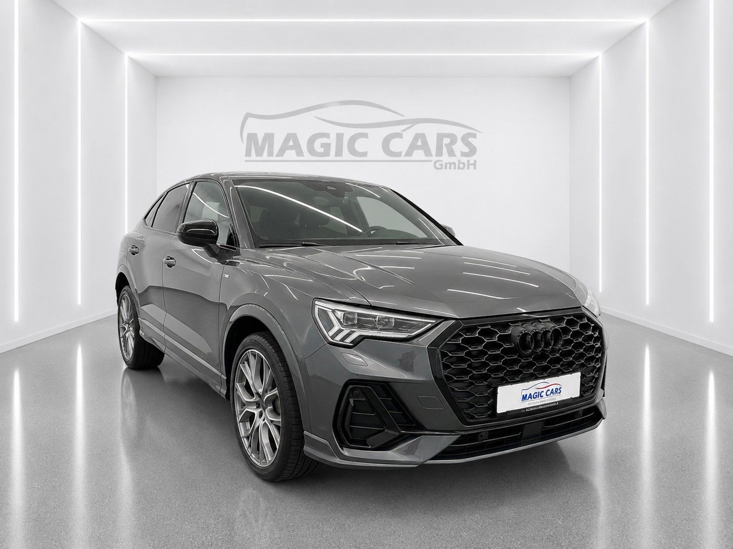 Audi Q3 2021 г. Серый, пробег 58000 км