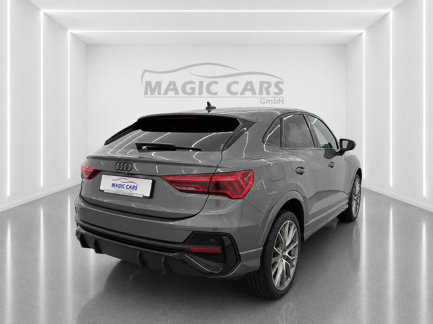Audi Q3 2021 г. Серый, пробег 58000 км
