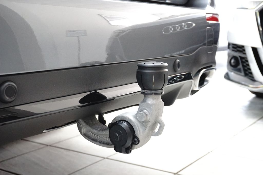 Mercedes-Benz E 450 2023 г. Серый, пробег 43411 км