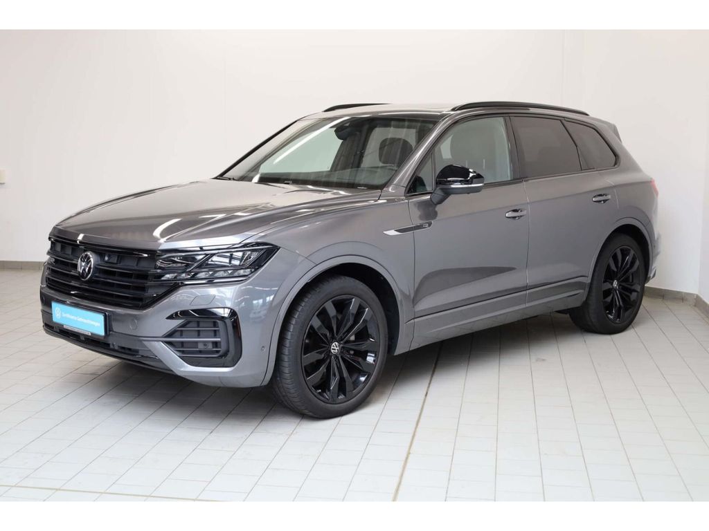 Volkswagen Touareg 2023 г. Серый, пробег 46863 км
