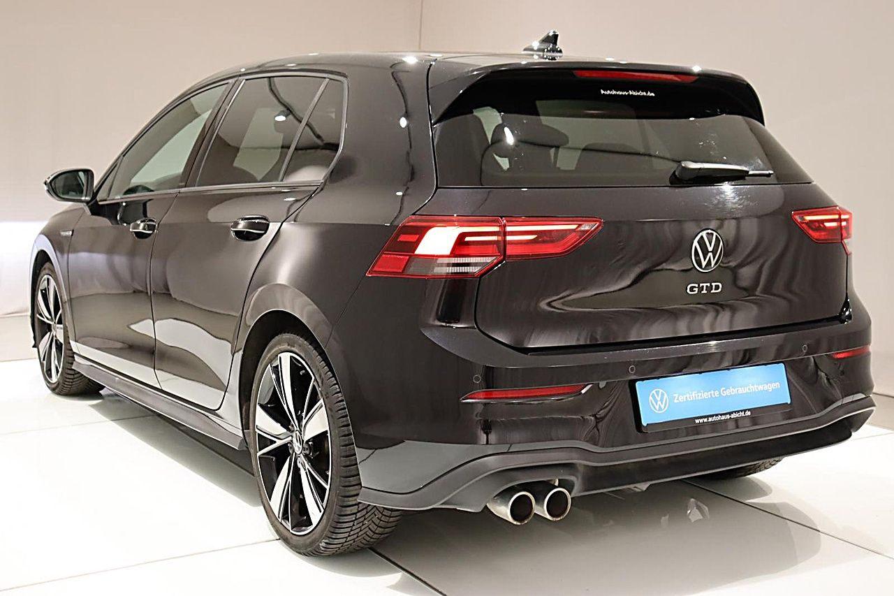 Volkswagen Golf 2022 г. Чёрный, пробег 41601 км