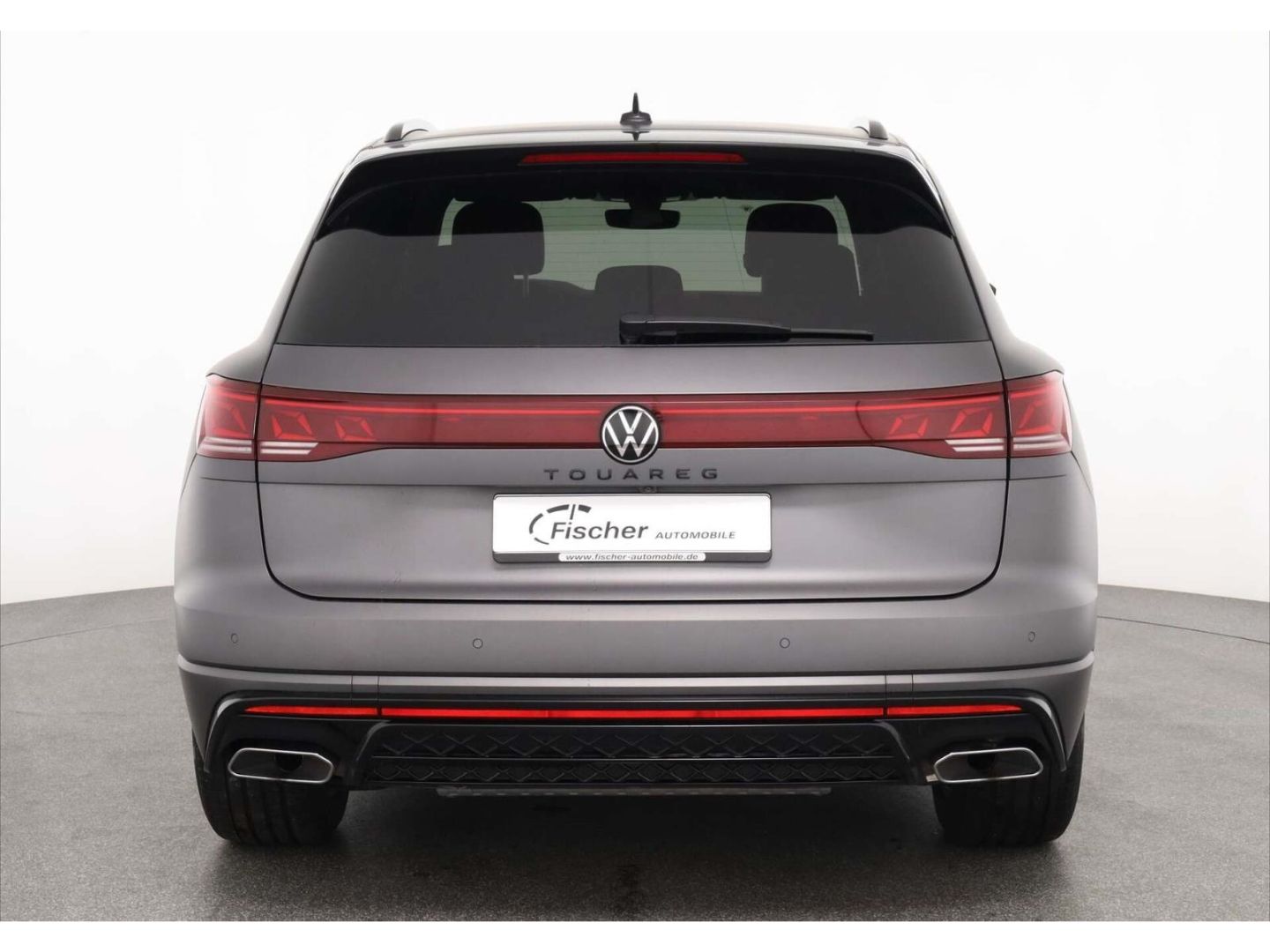Volkswagen Touareg 2026 г. Серый, пробег 26479 км