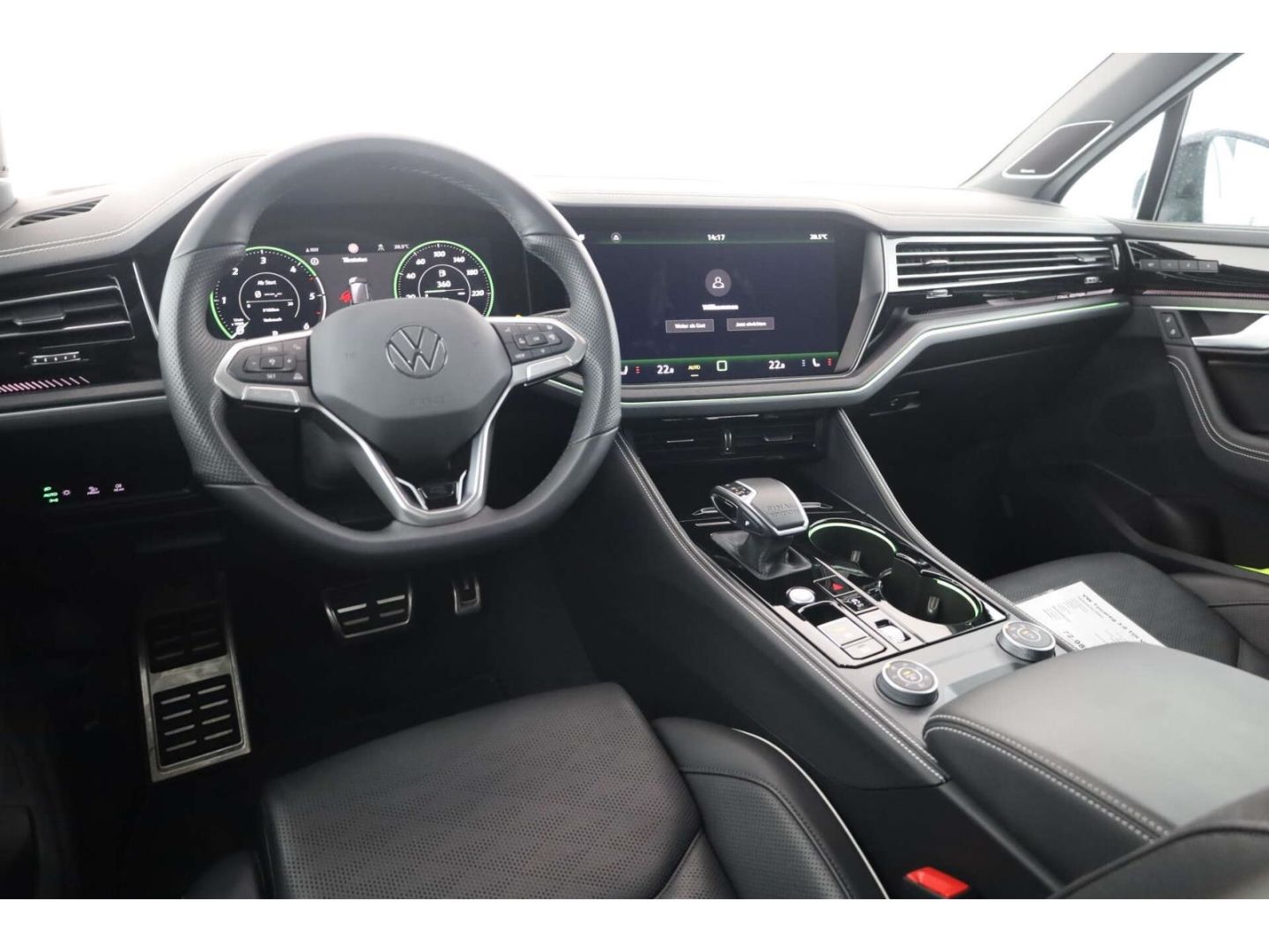Volkswagen Touareg 2026 г. Серый, пробег 26479 км