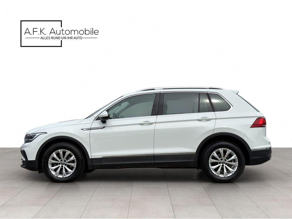 Volkswagen Tiguan 2024 г. Белый, пробег 34300 км