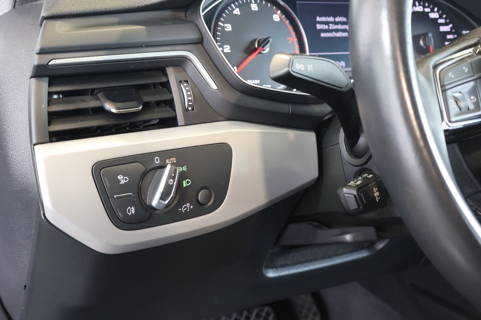 Audi A4 2022 г. Чёрный, пробег 49950 км