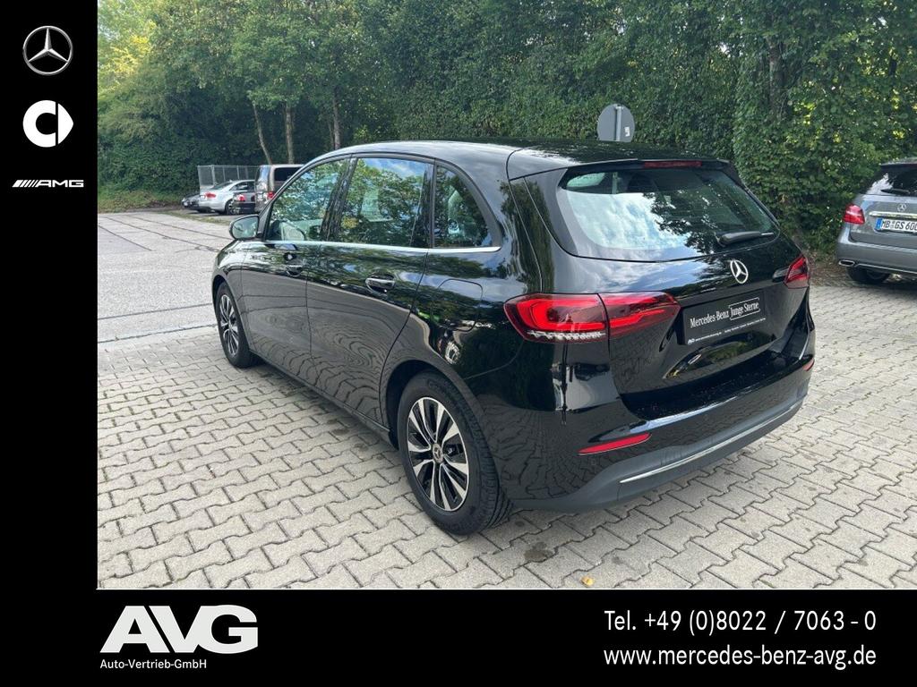 Mercedes-Benz B 180 2022 г. Чёрный, пробег 52890 км