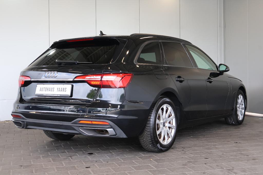 Audi A4 2022 г. Чёрный, пробег 53640 км