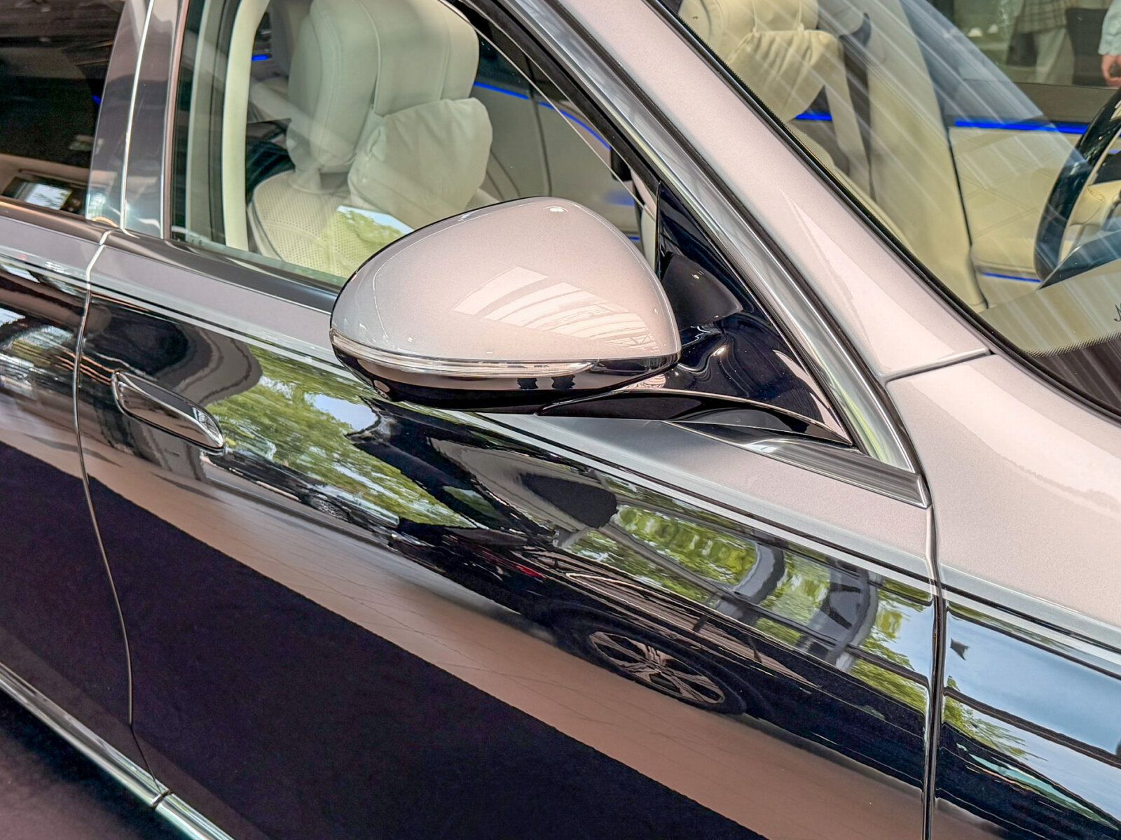 Mercedes-Benz S 680 2024 г. Чёрный, пробег 28469 км